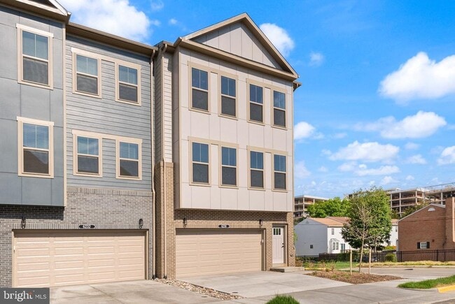 Building Photo - 6230 Folly Ln