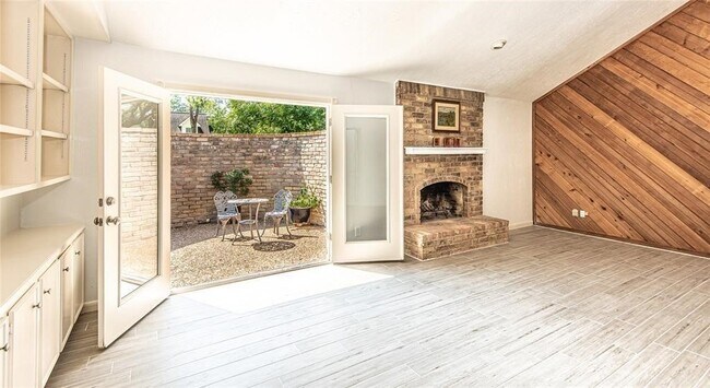 Foto del edificio - 1518 Durfey Ln