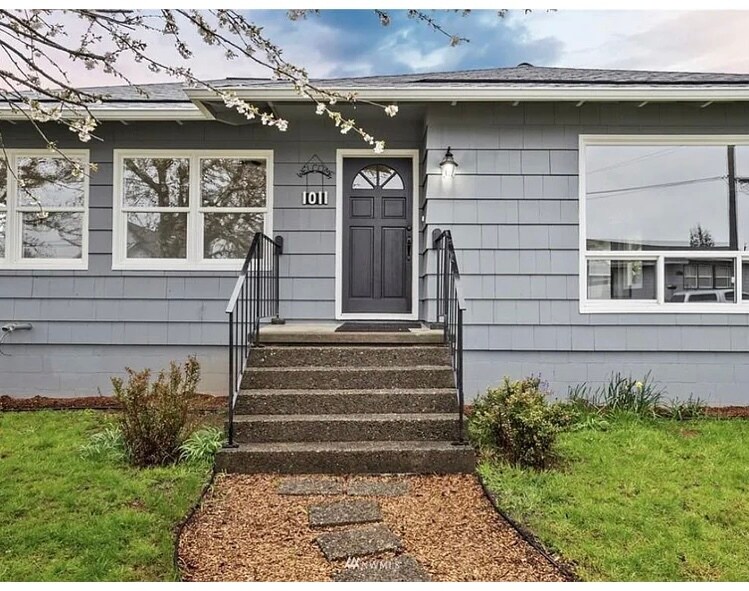 Front of house - 1011 Olympic Ave
