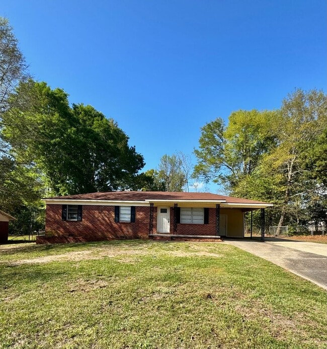 Building Photo - 304 Azalea Dr