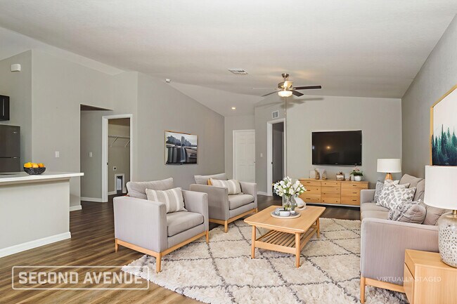 Building Photo - 105 Sherbourne St