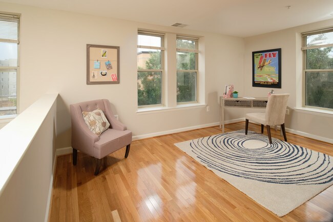 Foto del edificio - 1308 Clifton St NW