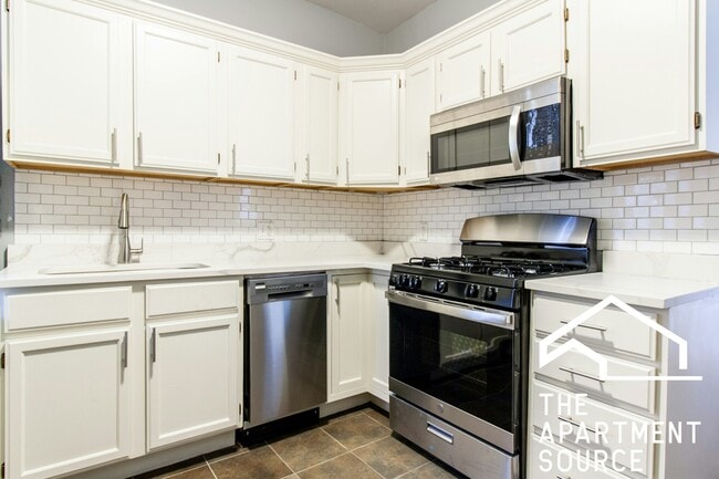 Photo - 3036 N Seminary Ave Apartment
