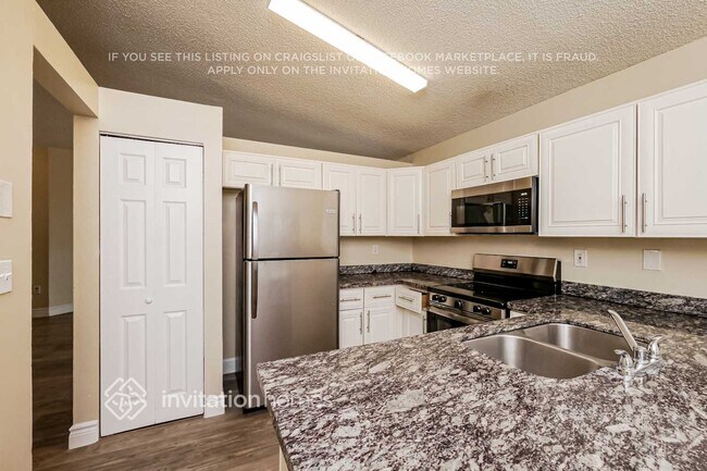 Foto del edificio - 6572 NW 197th Ln