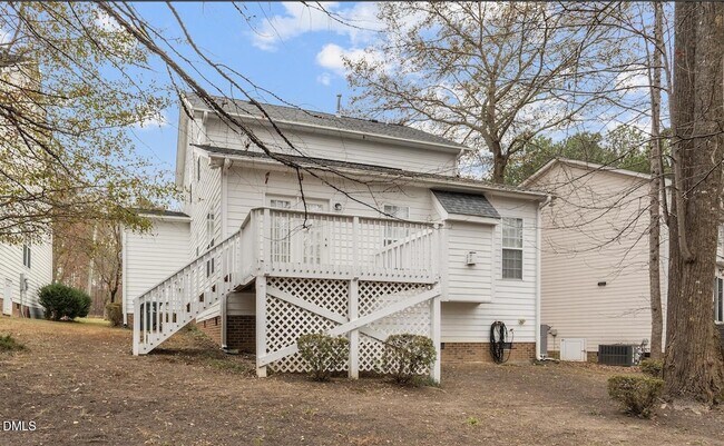 Foto del edificio - 108 Henson Pl