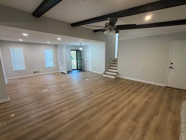Foto del edificio - 2532 Hidden Hills Dr