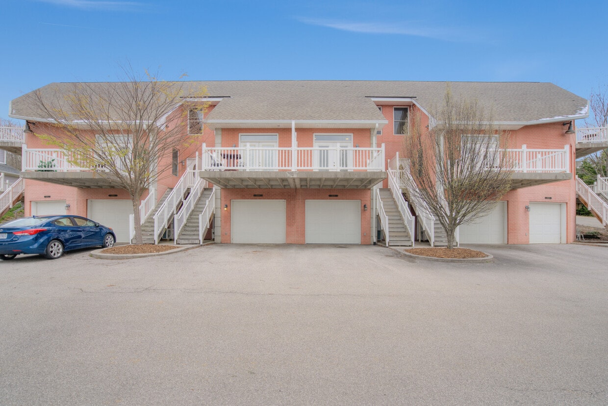 3004 Shire Cir, Radford, VA 24141 House Rental in Radford, VA