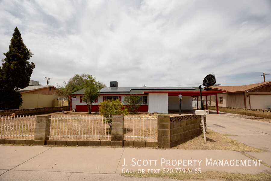 Primary Photo - 3508 W Orchid Ln