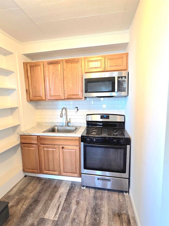 Foto del edificio - 1202 Hillside Pl