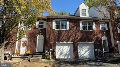 Building Photo - 404 Dylan Dr