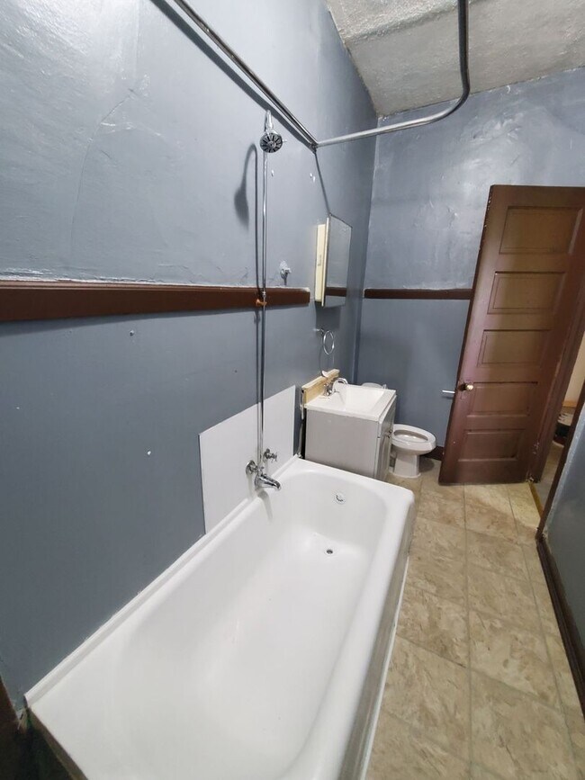 Building Photo - 2527-2529 N 11th St. (Duplex)