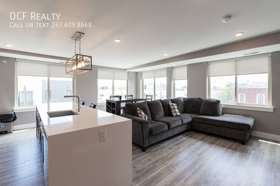 Foto principal - 3 Bed Norris Square Apartment