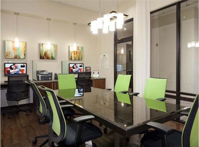 Foto del edificio - 1002 San Marcos St