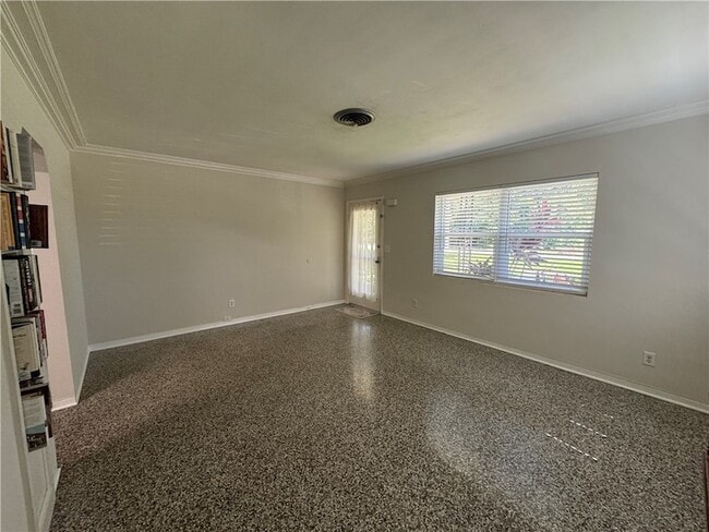 Foto del edificio - 2063 34th Ave