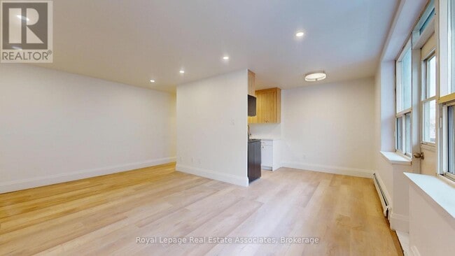 Photo du bâtiment - 1 Marquette Ave