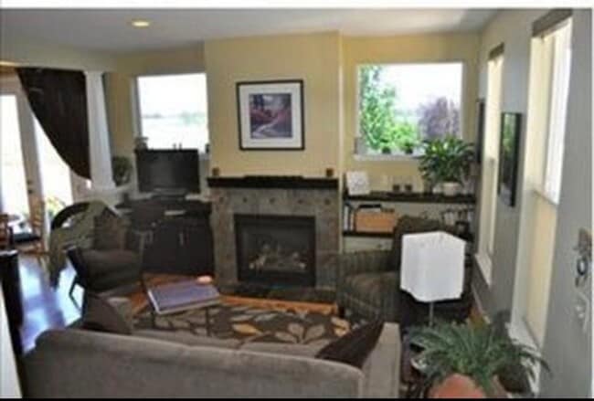 Photo - 454 N Finch Ave Townhome