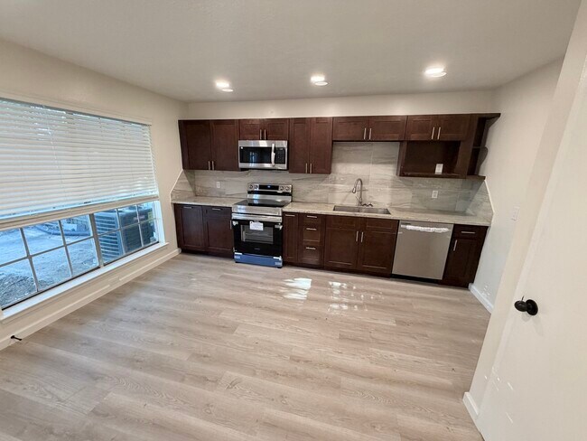 Foto del edificio - 9506 Wellsworth Dr