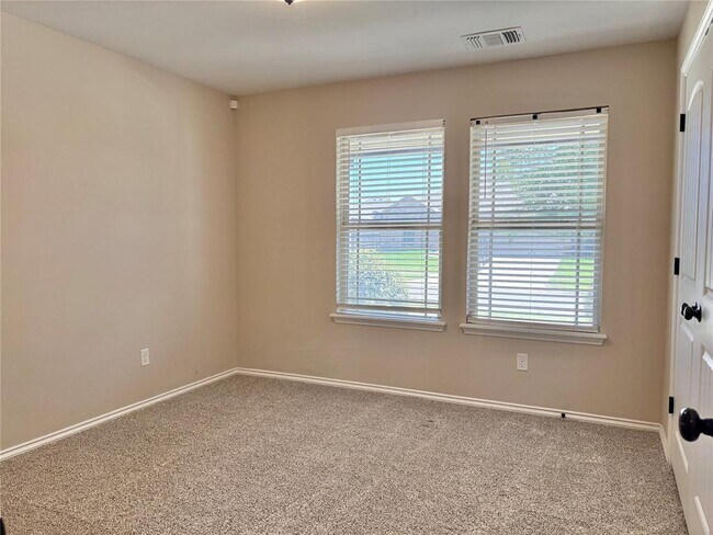 Foto del edificio - 709 SW 149th Pl