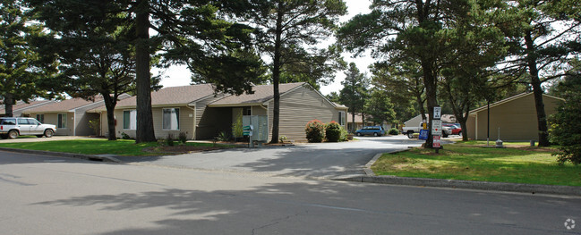 Building Photo - The Pines Apartments