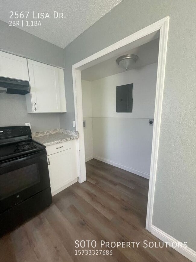 Building Photo - 2567 Lisa Dr