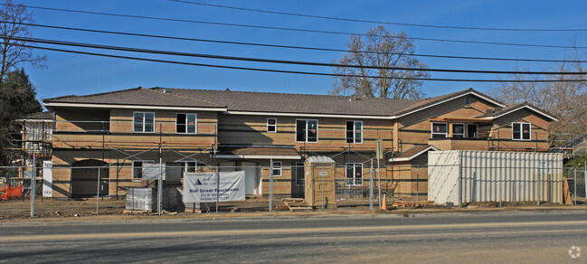 Building Photo - Hall Street Apartments