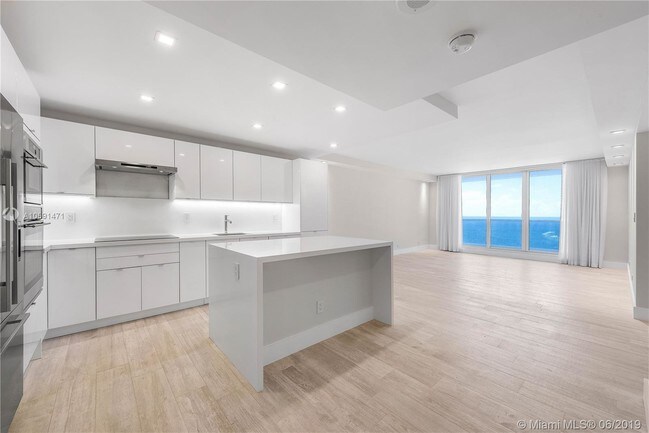 Foto del edificio - 2301 Collins Ave