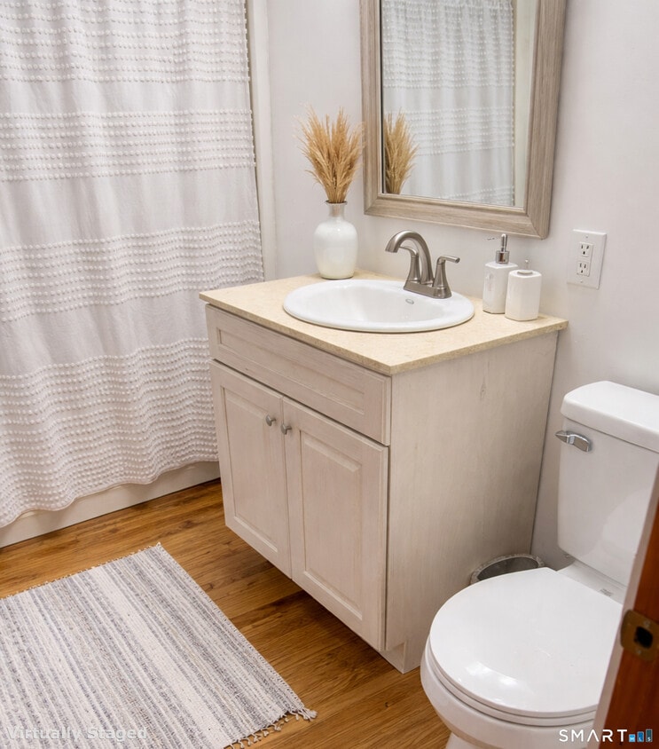 Building Photo - 28 Sugar St