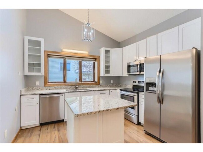 Building Photo - 3805 Westbury Ln