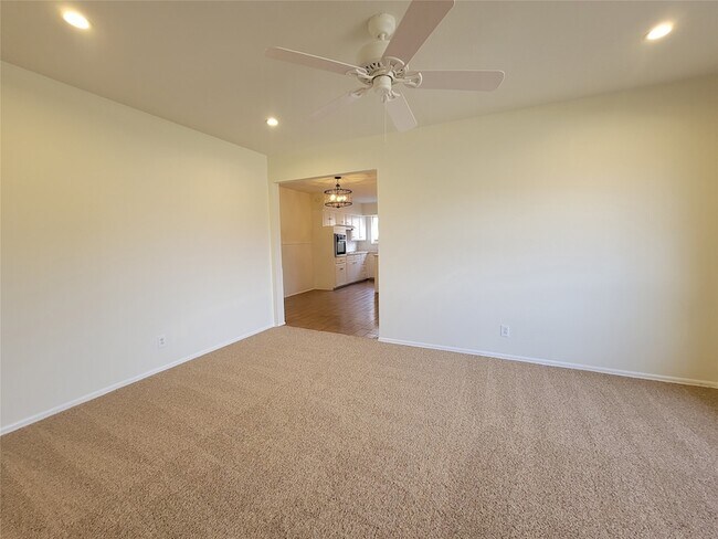 Building Photo - 1518 Carroll Dr