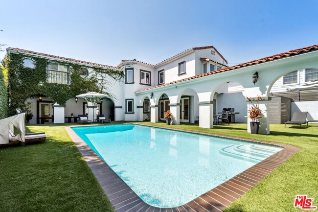 Foto del edificio - 956 S Longwood Ave