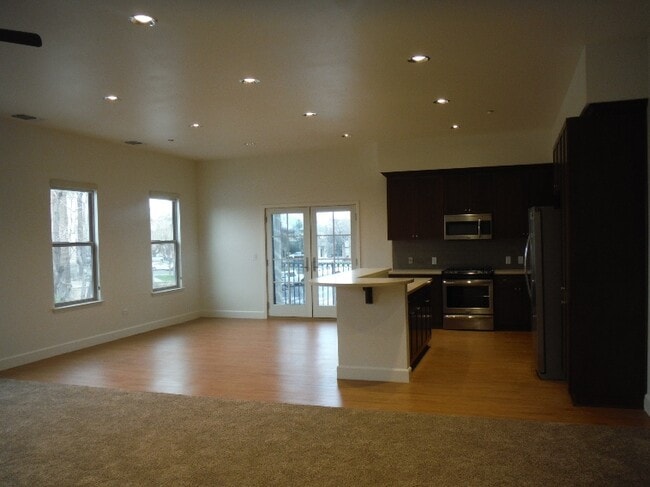 Foto del edificio - 223 N Irwin St