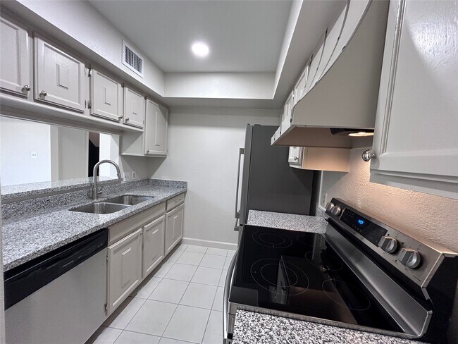 Foto del edificio - 8101 Amelia Rd