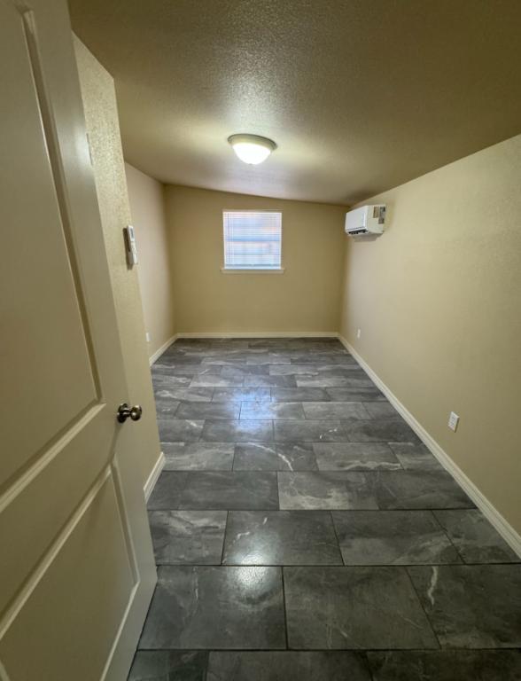 Foto del edificio - 651 Campbell Rd