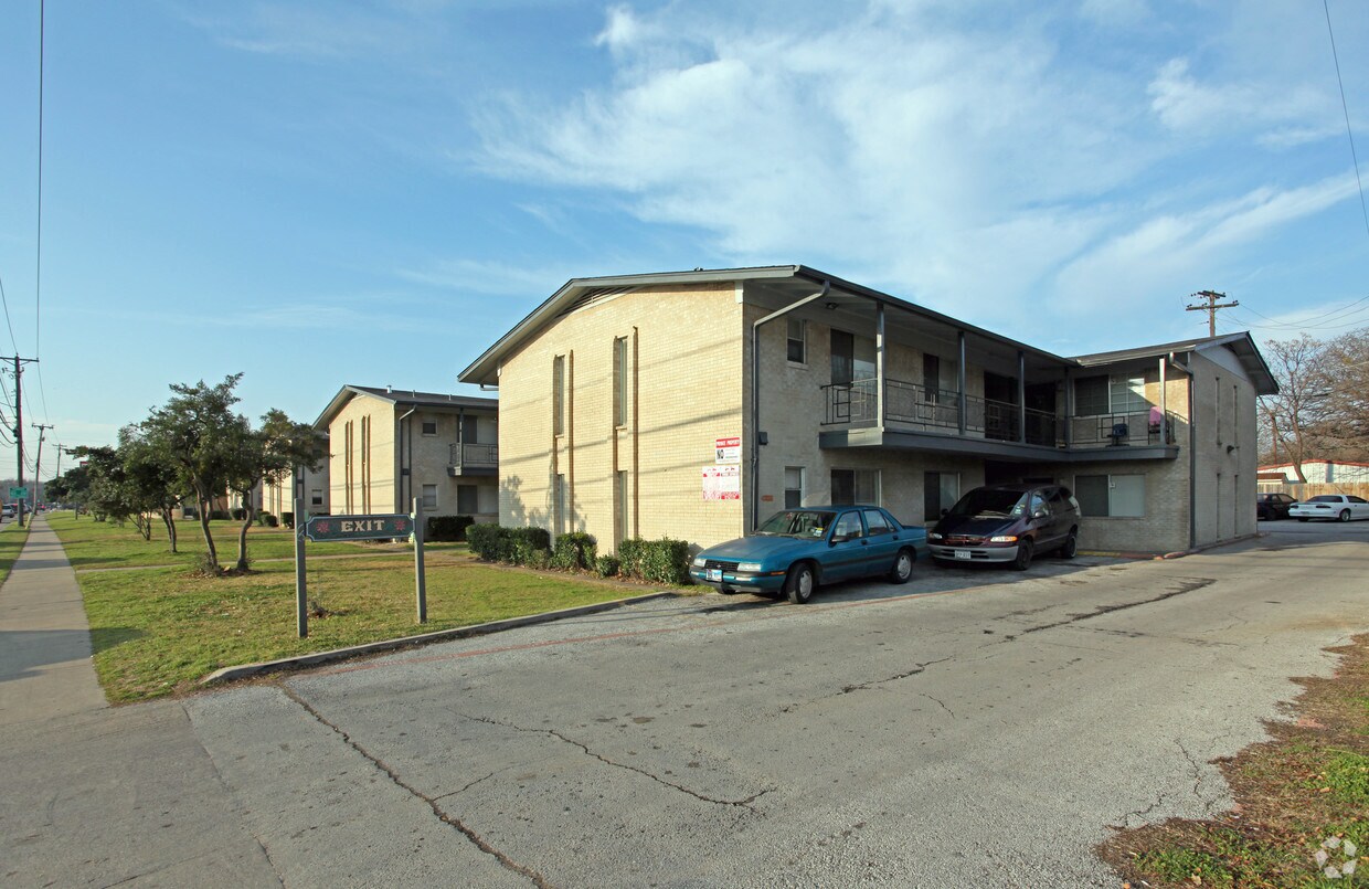 Building Photo - Terre at Bostonia