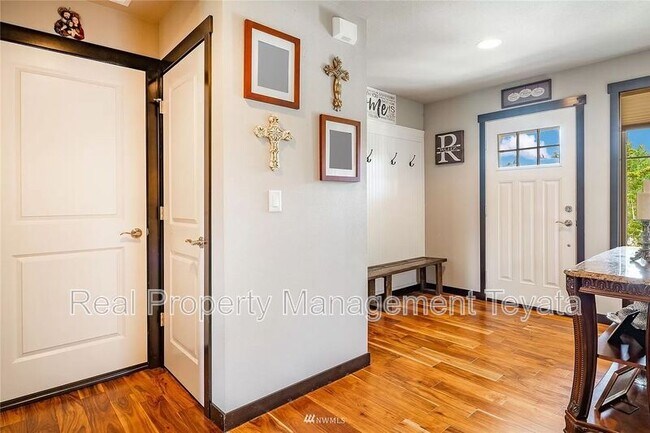 Building Photo - 4352 Castlerock Dr