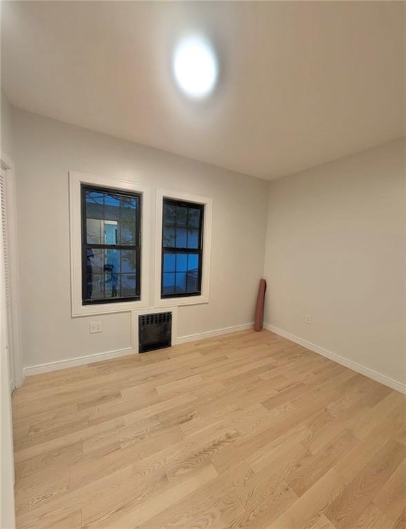 Foto del edificio - 1144 E 37th St
