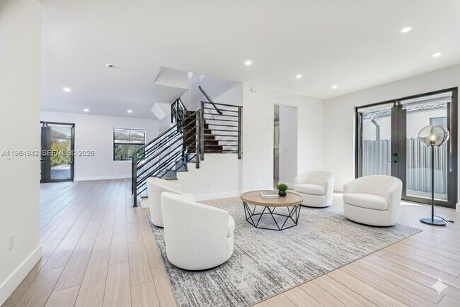 Foto del edificio - 14551 SW 20th St