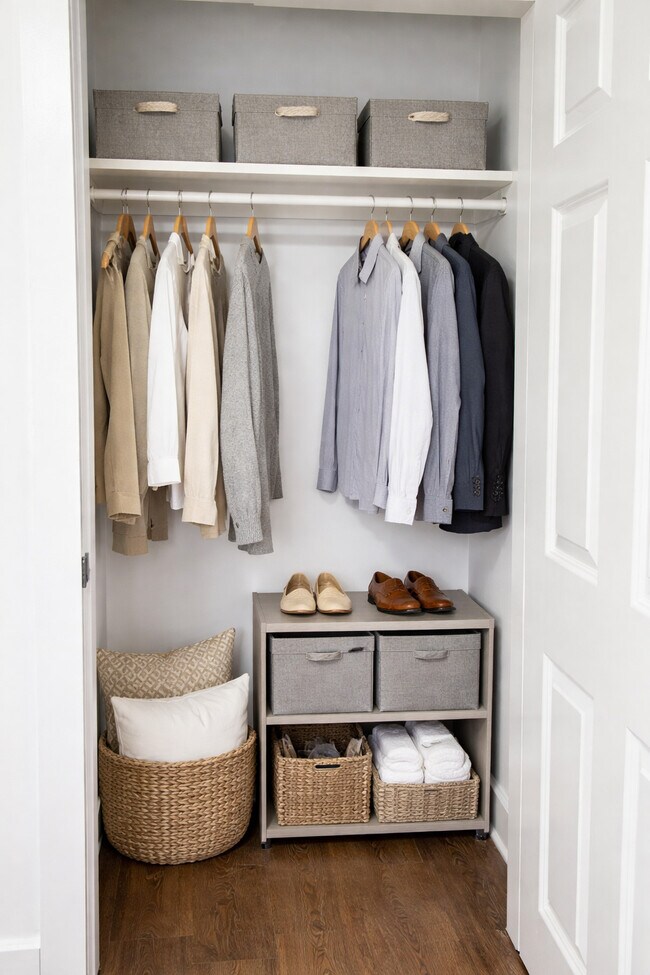 Armario del dormitorio principal - 10 Balmforth Ave