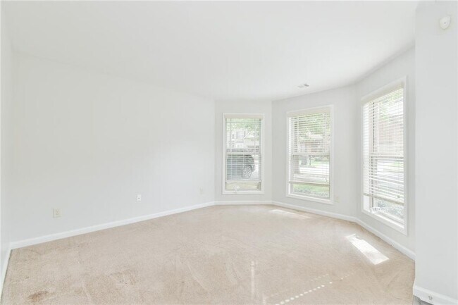 Foto del edificio - 3552 Huddlestone Ln NE