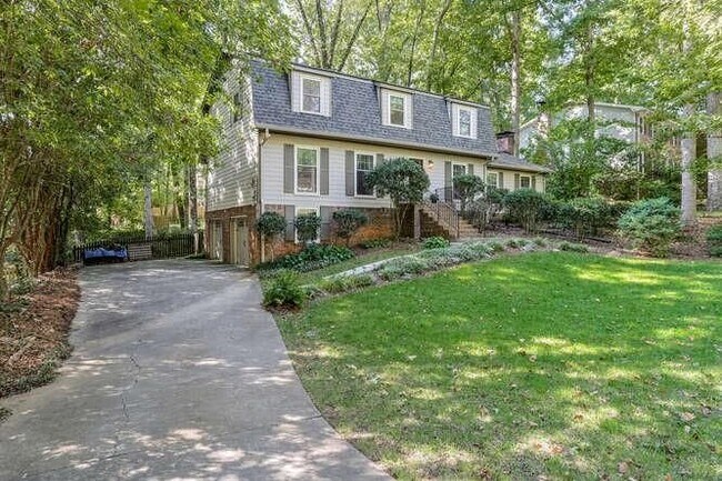 Building Photo - 4624 Mountain Creek Dr