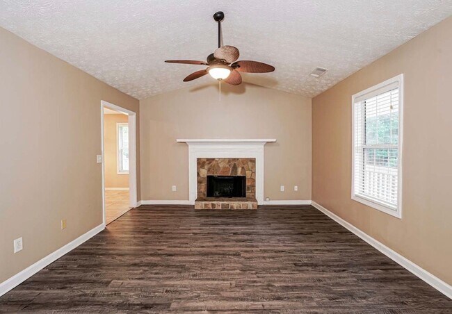 Foto del edificio - 75 Pebble Ridge Dr
