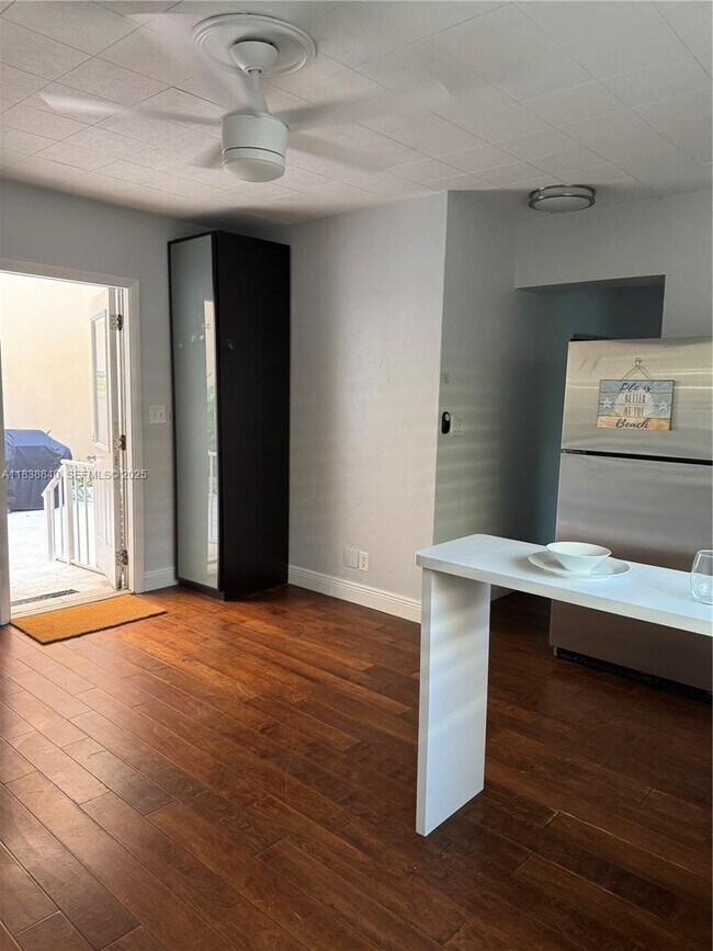 Foto del edificio - 323 New Mexico St