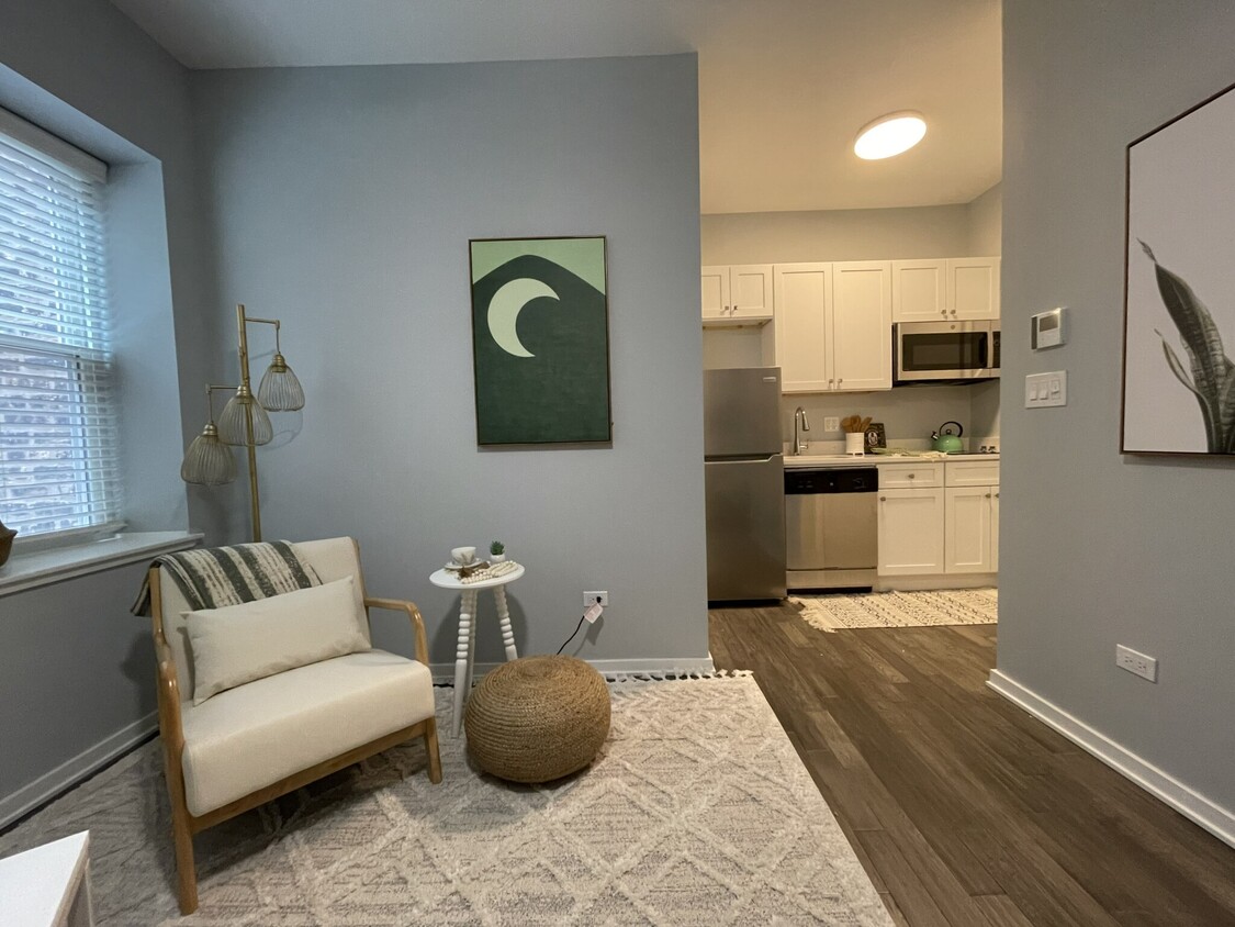 Primary Photo - Brand New Micro-Studio 2 Blocks from Edgew...