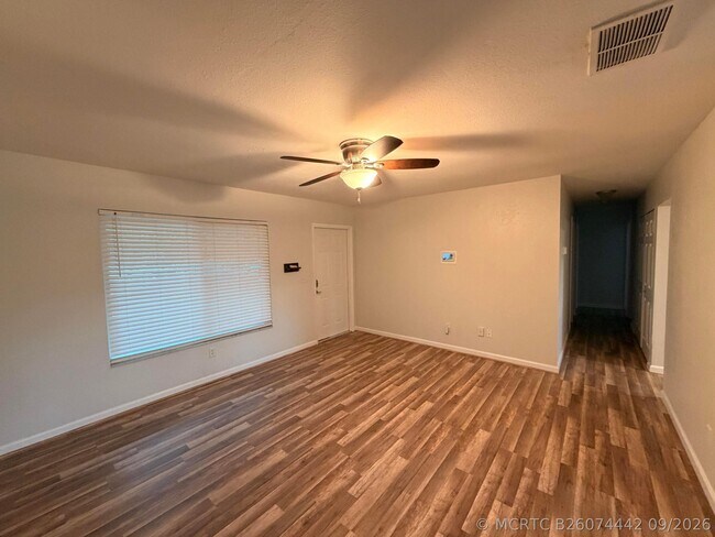 Foto del edificio - 286 SW Kentwood Rd