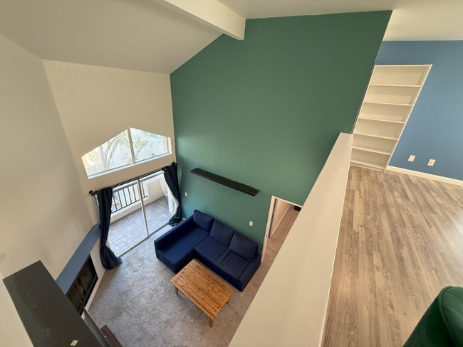Building Photo - 5510 Owensmouth Ave