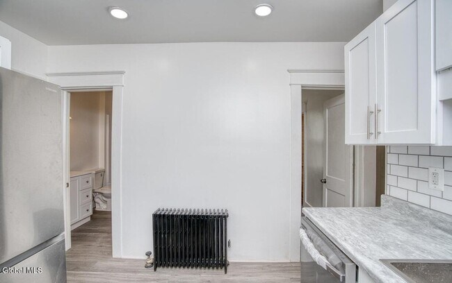 Foto del edificio - 1538 Nott St