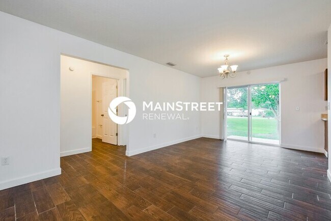 Building Photo - 3 Bedroom Pet-Friendly Home in Umatilla, FL with Main Street Renewal