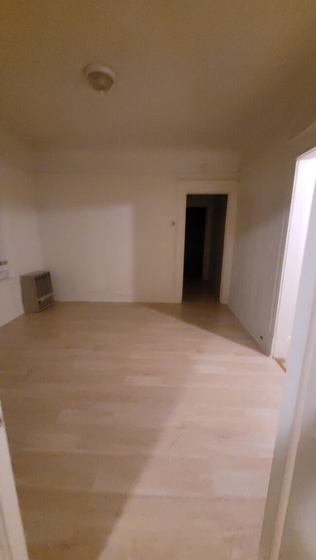 Foto del edificio - 1340 N Monroe St