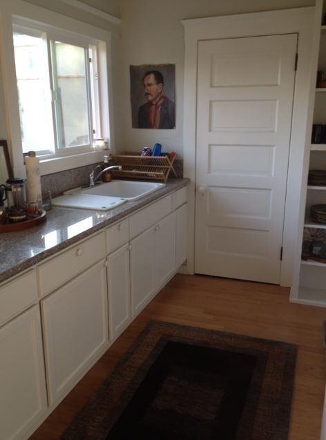 Kitchen - 1405 Scott Ave