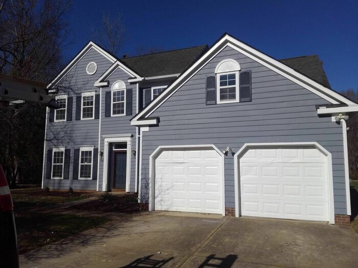 Primary Photo - Spacious Home on Cul-De-Sac!